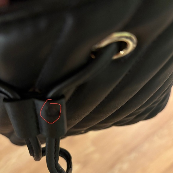 Michael Kors Suri Bucket Crossbody - Picture 16 of 16